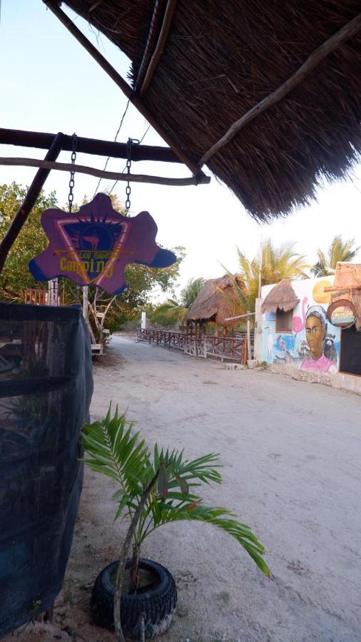 Casa De Los Santos Camping Y Eco Cabanas Isola Holbox Esterno foto